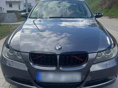 Gebraucht BMW 325 218 PS (160 kW) 2008 Grau Limousine