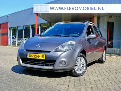 Gebraucht Renault Clio II Collection 103 PS (75 kW) 2011 Grau Kombi
