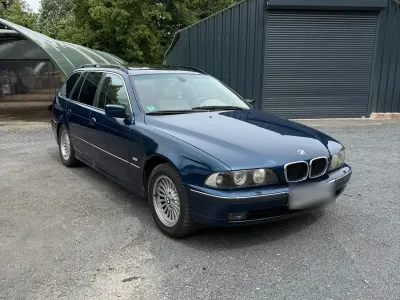 Gebraucht BMW 528 193 PS (141 kW) 1999 Blau Kombi