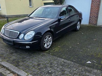 Braun Gebraucht 2003 Mercedes 200 Limousine | 3.700 €