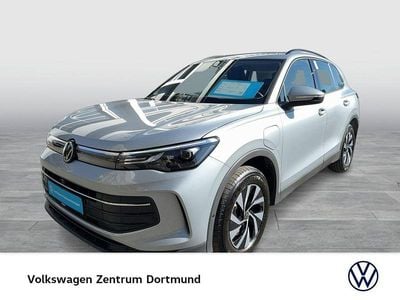 Gebraucht VW Tiguan Life 204 PS (150 kW) 2025 Silber SUV