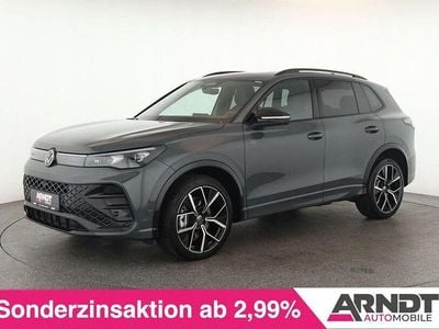 Gebraucht VW Tiguan R-line 265 PS (194 kW) 2025 Cipressinogrün SUV