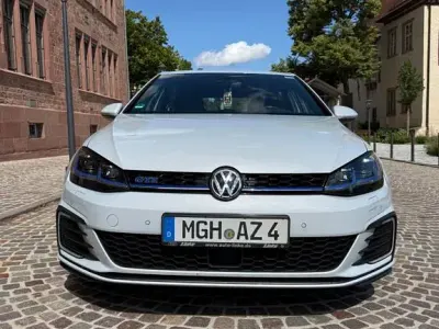 Gebraucht VW Golf VII GTE 204 PS (150 kW) 2018 Weiß Limousine