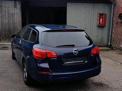 Gebraucht Opel Astra 110 PS (80 kW) 2012 Blau Kombi
