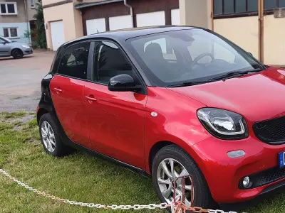 Gebraucht Smart ForFour Passion 71 PS (52 kW) 2016 Schwarz Kleinwagen