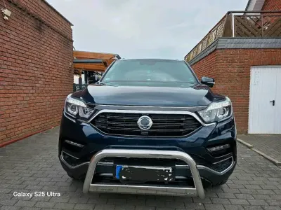 Gebraucht SsangYong Rexton Sapphire 181 PS (133 kW) 2019 Blau SUV