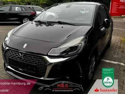 Gebraucht DS Automobiles DS3 Sport Chic 110 PS (80 kW) 2018 Lackierung whisper+topazebraun/lack zweifarbig Limousine