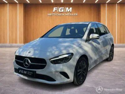 Gebraucht Mercedes B200 Progressive 163 PS (119 kW) 2024 Unilack polarweiß Kleinwagen