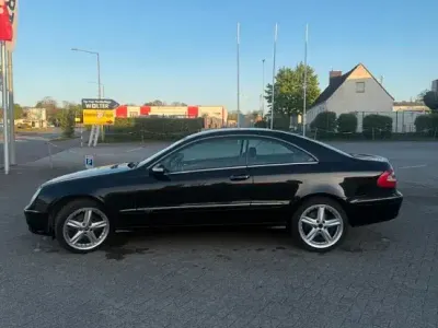 Gebraucht Mercedes CLK240 170 PS (125 kW) 2002 Schwarz Coupé