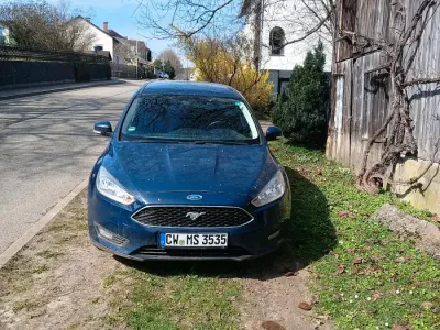 Gebraucht Ford Focus 125 PS (91 kW) 2017 Blau Kombi