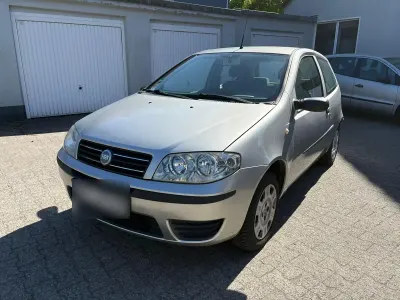 Usata Fiat Punto 60 CV (44 kW) 2004 Argento Utilitaria