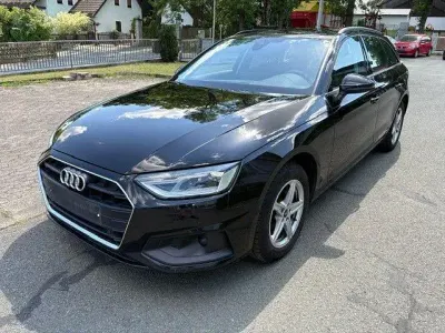 Gebraucht Audi A4 Basis 163 PS (119 kW) 2023 Schwarz Kombi