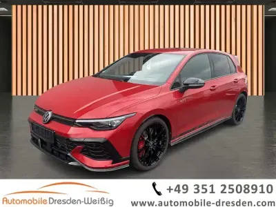 Brugt VW Golf VIII GTI Clubsport 301 HK (221 kW) 2025 Rød Sedan