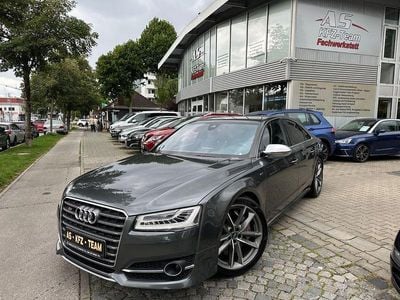 Audi S8 plus