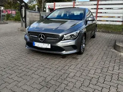 Gebraucht Mercedes CLA200 Urban 156 PS (114 kW) 2019 Silber Limousine