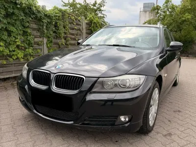 Gebraucht BMW 320 Sport Line 184 PS (135 kW) 2011 Schwarz Kombi