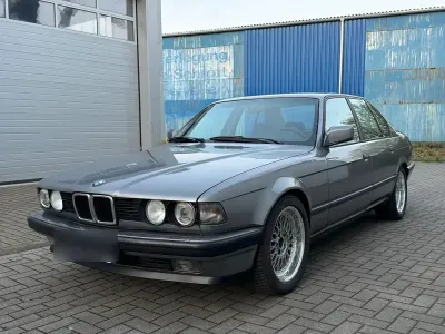 Second-hand BMW 730 188 CP (138 kW) 1993 Berlinǎ