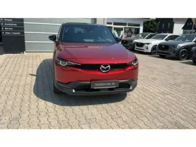 Gebraucht Mazda MX30 Ad'Vantage 80 kW (110 PS) 2023 Multitone soul red crystal (metallic) SUV