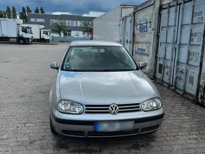 Gebraucht VW Golf IV 2002 Silber Kleinwagen