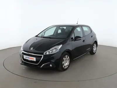 Gebraucht Peugeot 208 Active 100 PS (73 kW) 2019 Schwarz Kleinwagen