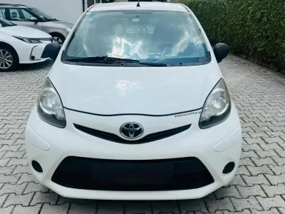 Gebraucht Toyota Aygo 68 PS (50 kW) 2013 Kleinwagen