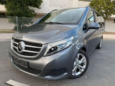 Mercedes V220