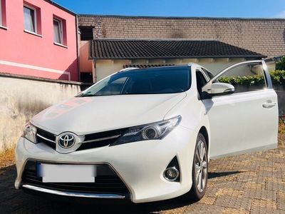 Toyota Auris Touring Sports