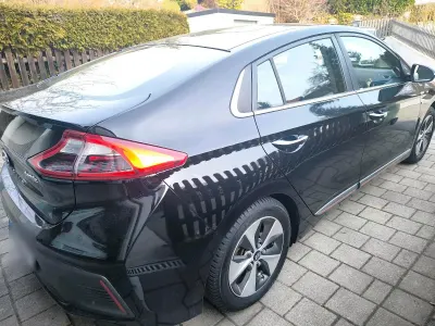 Gebraucht Hyundai Ioniq 88 kW (120 PS) 2018 Schwarz Kleinwagen