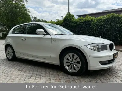 Gebraucht BMW 116 Advantage 116 PS (85 kW) 2011 Weiß Kleinwagen
