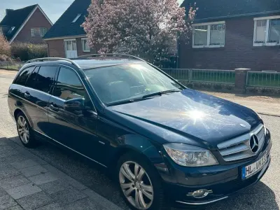 Gebraucht Mercedes C220 Elegance 170 PS (125 kW) 2009 Blau Kombi