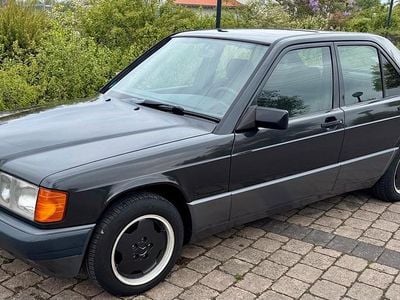 Usata Mercedes 190 108 CV (79 kW) 1992 Andere farben Berlina