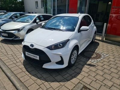 Gebraucht Toyota Yaris Hybrid Comfort 116 PS (85 kW) 2023 Weiß Kleinwagen