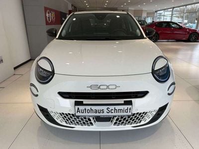 Neu Fiat 600 Basis 136 PS (100 kW) 2025 Gelato weiß SUV