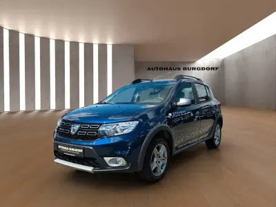 Gebraucht Dacia Sandero Essentiel 90 PS (66 kW) 2019 Blau Limousine