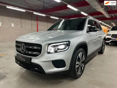 Gebraucht Mercedes GLB200 Luxury 150 PS (110 kW) 2022 Silber SUV