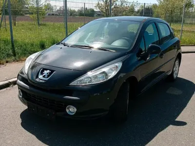 Gebraucht Peugeot 207 95 PS (69 kW) 2009 Schwarz Limousine