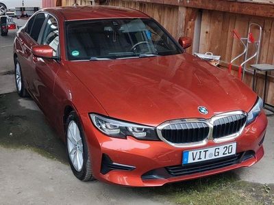 Gebraucht BMW 318 Advantage 150 PS (110 kW) 2019 Orange Limousine