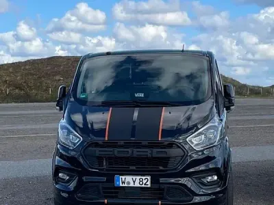 Second-hand Ford Transit Custom Sport 170 CP (125 kW) 2017 Negru Monovolum