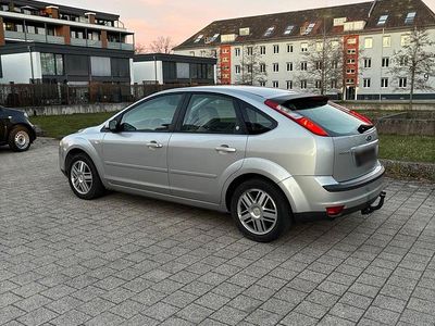 Gebraucht Ford Focus Ghia 101 PS (74 kW) 2006 Kleinwagen