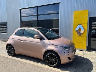 Usata Fiat 500e La Prima 86 kW (118 CV) 2022 Rosso Cabrio