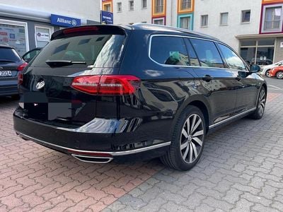 Gebraucht VW Passat Highline 240 PS (176 kW) 2015 Schwarz Kombi