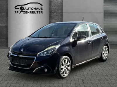Gebraucht Peugeot 208 68 PS (50 kW) 2015 Noir perla nera Kleinwagen