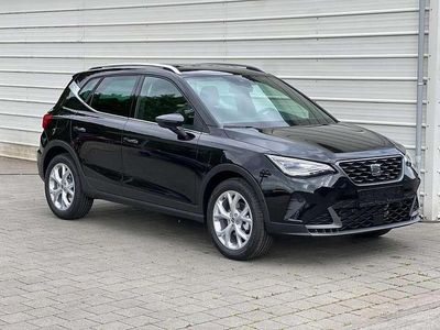 Neu Seat Arona FR 116 PS (85 kW) 2025 Midnight schwarz meta... SUV