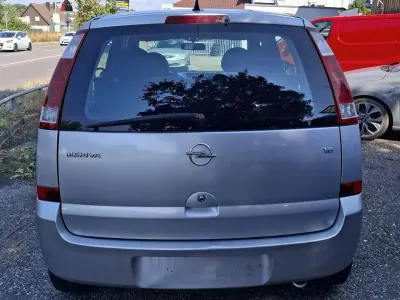 Gebraucht Opel Meriva Edition 101 PS (74 kW) 2005 Starsilber iii m2 Van / Kleinbus