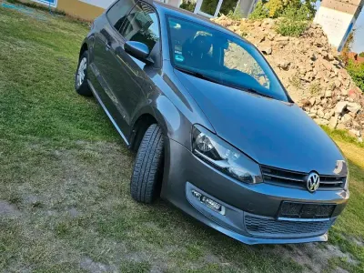 Gebraucht VW Polo 60 PS (44 kW) 2010 Grau Kleinwagen