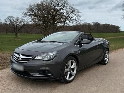 Second-hand Opel Cascada Innovation 140 CP (102 kW) 2016 Gri Cabrio