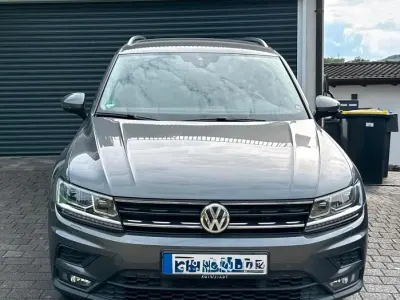 Gebraucht VW Tiguan Sound 150 PS (110 kW) 2017 Grau SUV