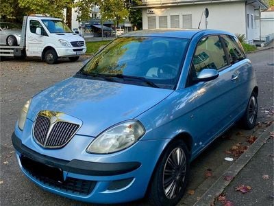 Lancia Ypsilon