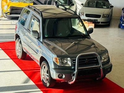 Second-hand Mitsubishi Pajero Intense 114 CP (83 kW) 2004 Argintiu SUV