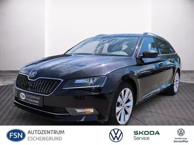 Gebraucht Skoda Superb Style 150 PS (110 kW) 2019 Blackmagic perleffekt Kombi